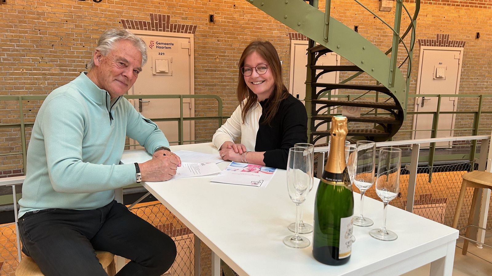 Ook CareLyn tekent het Zonvenant