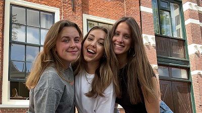 Francesca, Sarah en Robine trotseren Mud Masters voor het Huidfonds